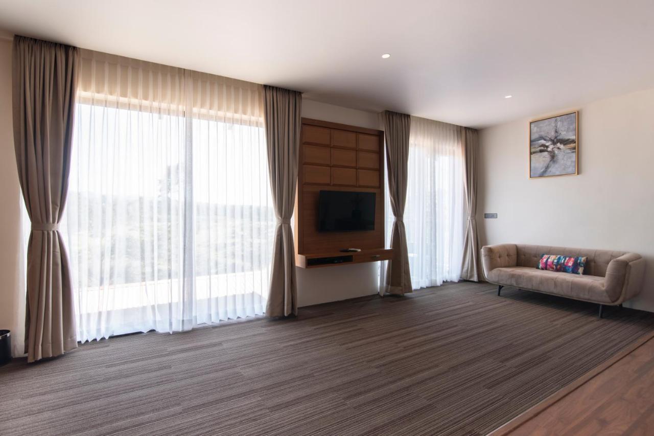 Global Village Luxury Resorts จิกมากาลูร์ ภายนอก รูปภาพ