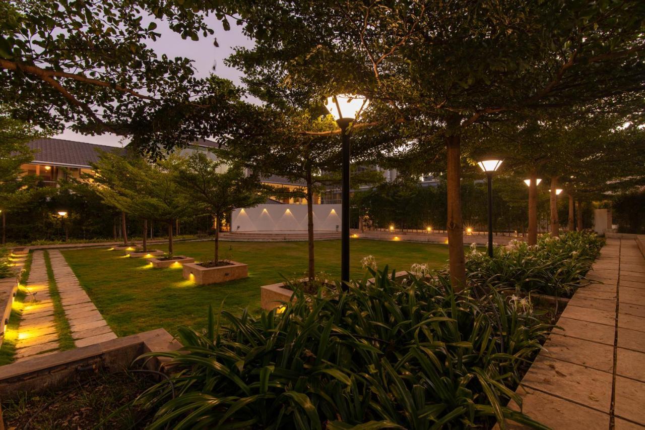 Global Village Luxury Resorts จิกมากาลูร์ ภายนอก รูปภาพ